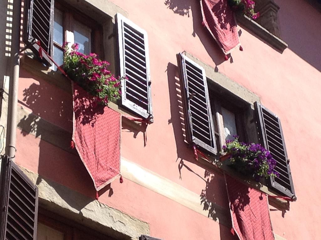 La Finestra Sul Borgo Dimora Storica Apartment Laterina Exterior photo