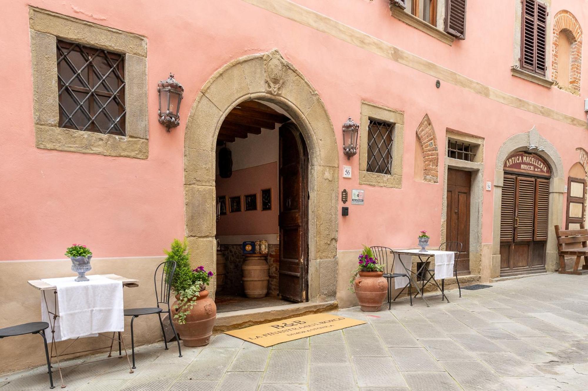 La Finestra Sul Borgo Dimora Storica Apartment Laterina Exterior photo