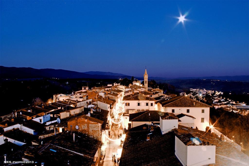 La Finestra Sul Borgo Dimora Storica Apartment Laterina Exterior photo